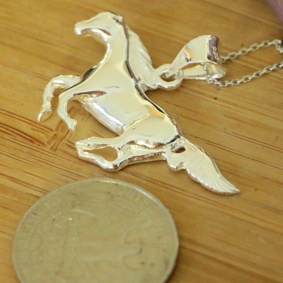 925 Sterling Silver stunning HORSE  Necklace - Picture 4 of 6